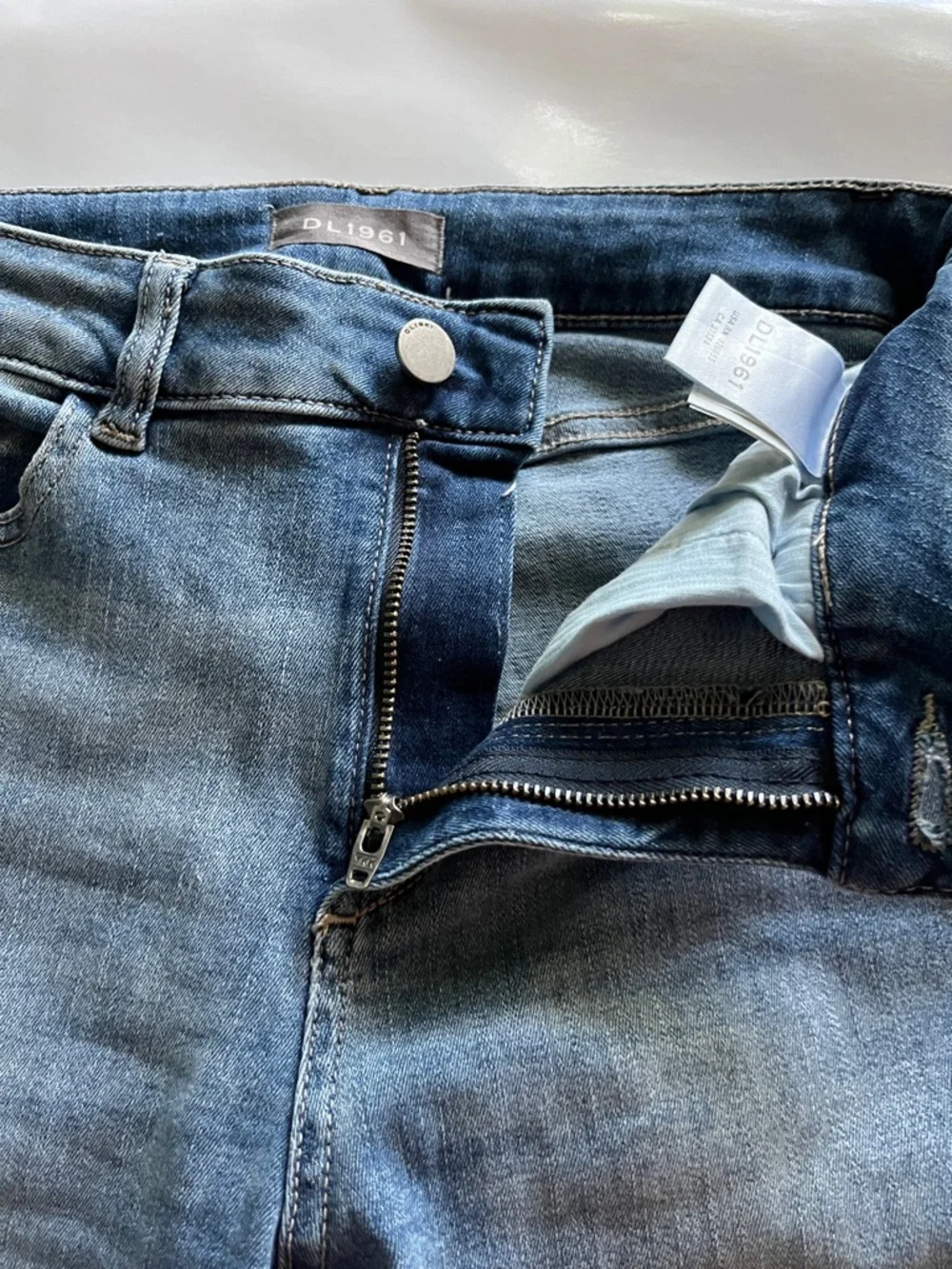 DL1961 Bridget Mid Rise Instasculpt Boot Size 25 - Picture 16 of 16